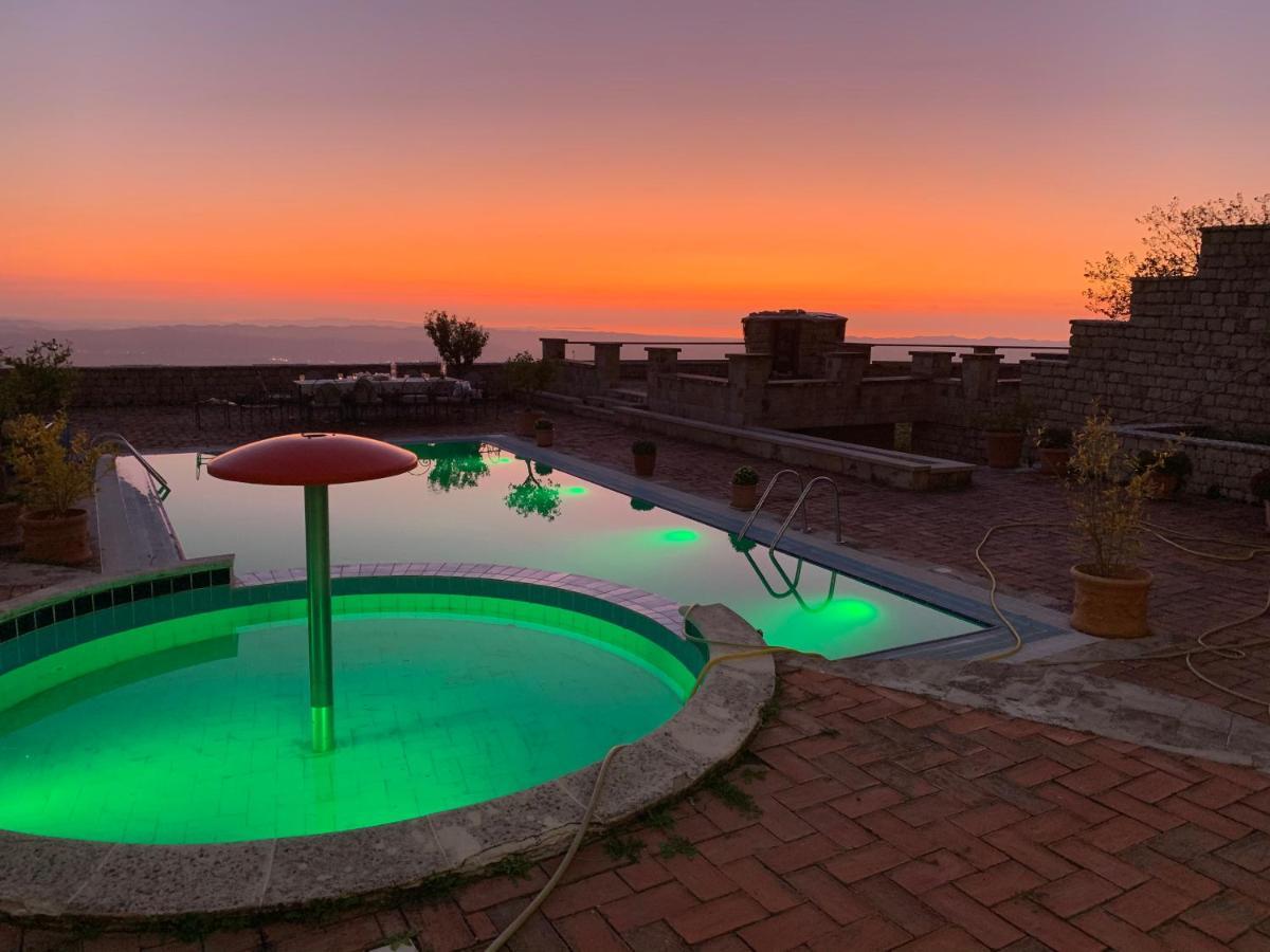 Villa Celaj “The Castle” Krujë エクステリア 写真