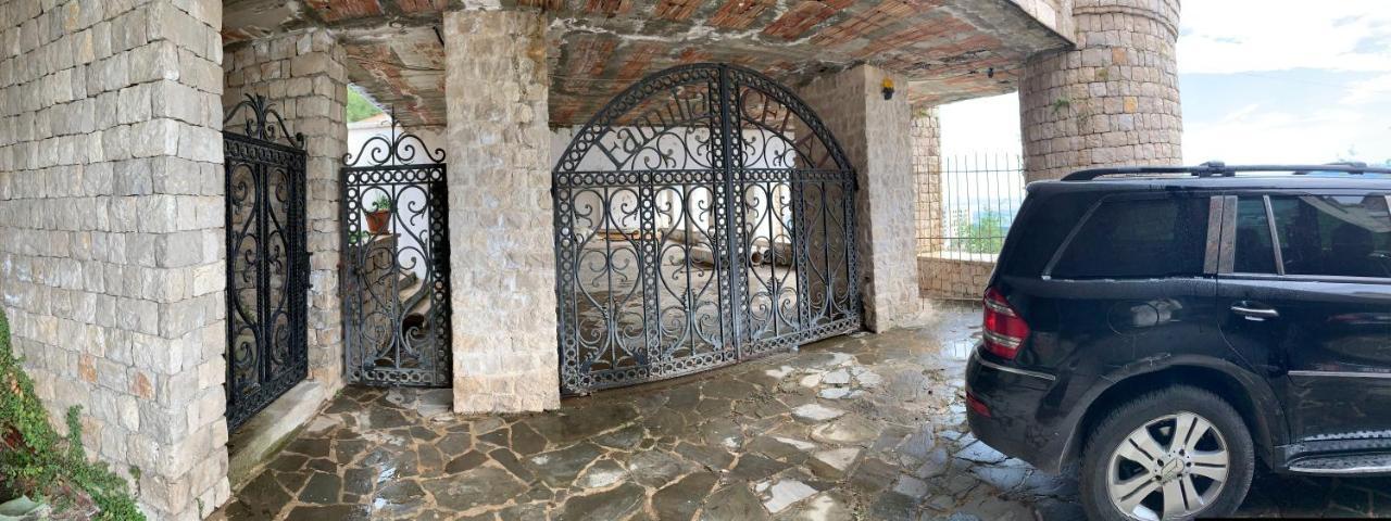 Villa Celaj “The Castle” Krujë エクステリア 写真