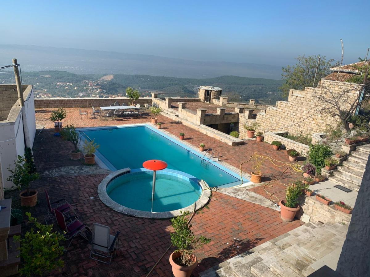 Villa Celaj “The Castle” Krujë エクステリア 写真